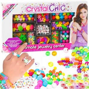 A színes babafűzős gyöngyök minden ékszert kedvelő lánynak tetszeni fognak. A készlet számos mesés színű gyöngyöt tartalmaz.