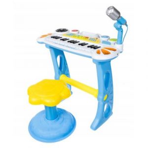 Gyermek zongora mikrofonnal és kék székkel – rengeteg háttér, hang és dallam közül lehet választani, valamint énekelni, rögzíteni és játszani.