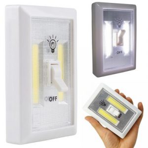 LED lámpa - mágneses lámpa nagyon praktikus, mert elhelyezhető gardróbban, konyhában, hálószobában stb.