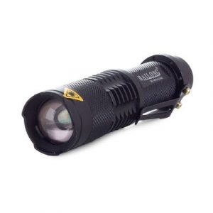 Taktikai LED zseblámpa CREE XM-L3-U3 | fekete-használat lehet egyenruhás szolgálat, katonaság, vadászok, természetbarátok vagy otthoni használatra