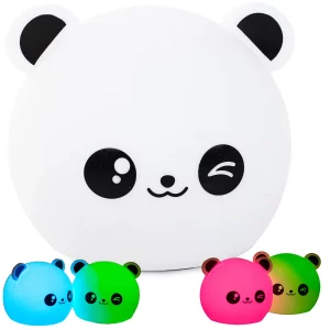 A panda formájú éjszakai LED gyereklámpa ideális ajándék fiúnak vagy lánynak. Minden gyerekszobába illik!