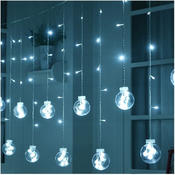 Karácsonyi világítás - fényfüggöny 108 LED | hideg feher - egyedi dekorációt hoz létre bármilyen belső térben, sőt a kertben is.