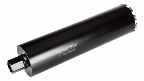 Gyémánt lyukfűrész 58G540, 112×450mm×10T | A GRAPHITE lyukak gyors és precíz fúrására szolgál, ideális kézműves és építőipari munkákhoz.